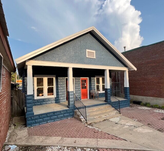 More Photos Of 304 N Muskogee Ave, Tahlequah Specialty For Lease