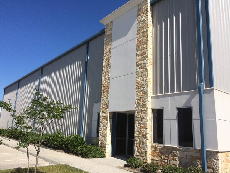 More Photos Of 8626 Fairbanks N Houston Rd, Houston Warehouse For Lease