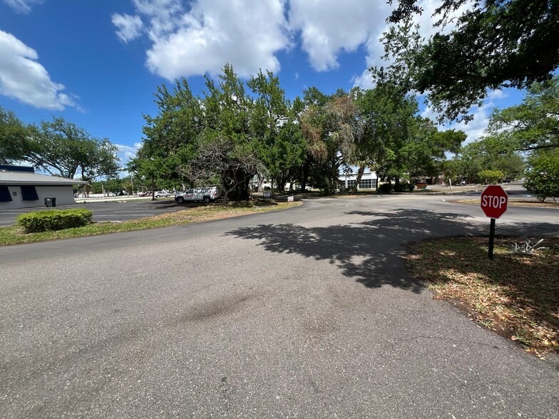 More Photos Of 3915-4105 Cortez Rd, Bradenton General Retail For Lease