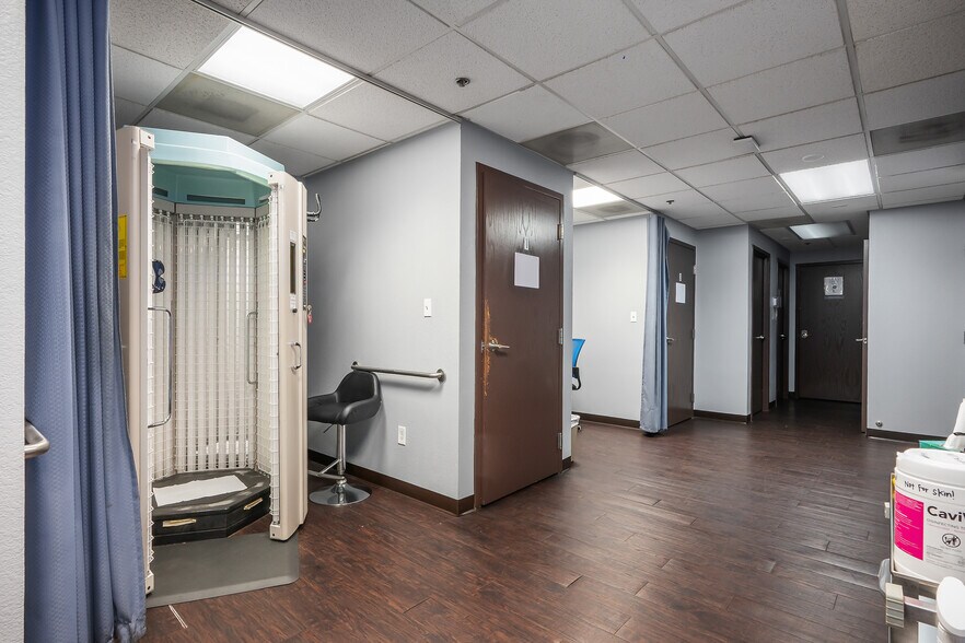 More Photos Of 630 S Rancho Dr, Las Vegas Medical For Lease