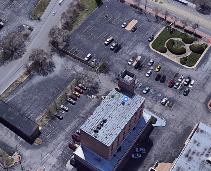 More Photos Of 10449 Saint Charles Rock Rd, Saint Ann Office For Sale