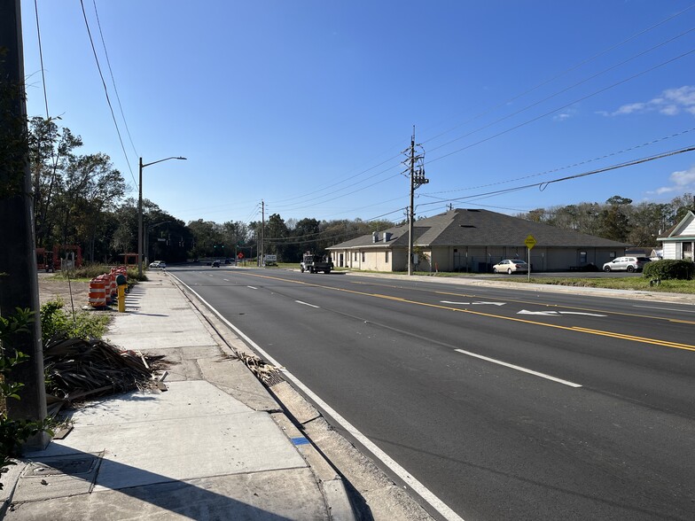 More Photos Of 1343 Lane Ave S, Jacksonville Veterinarian Kennel For Sale