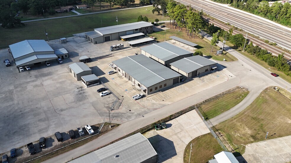 More Photos Of 23715 W Hardy Rd, Spring Industrial For Lease