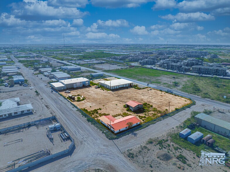 More Photos Of 1503 E Taylor Ave, Midland Industrial For Sale