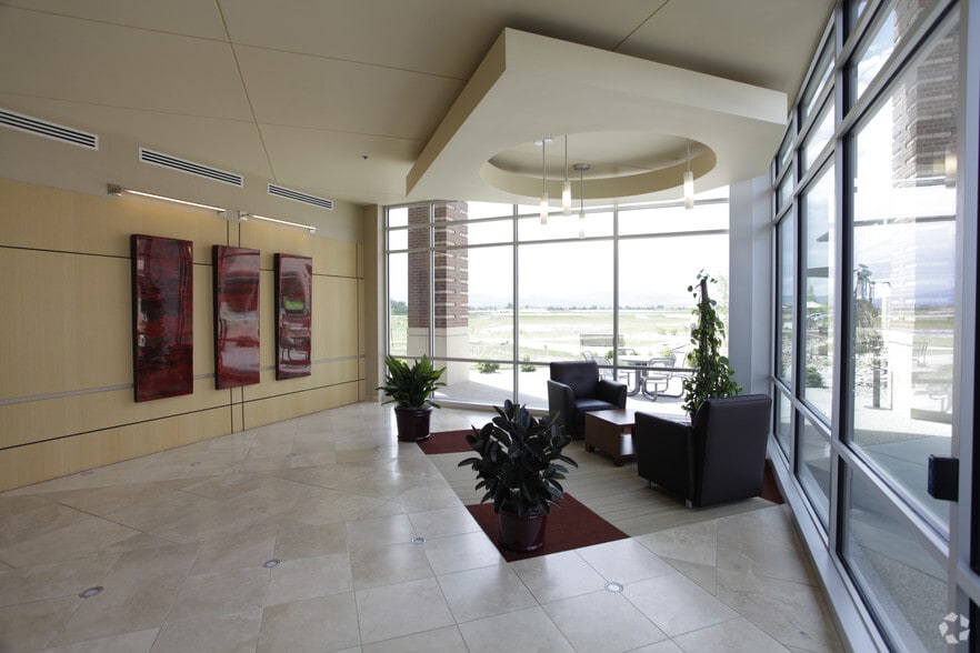 More Photos Of 2915 Rocky Mountain Ave, Loveland Office For Lease