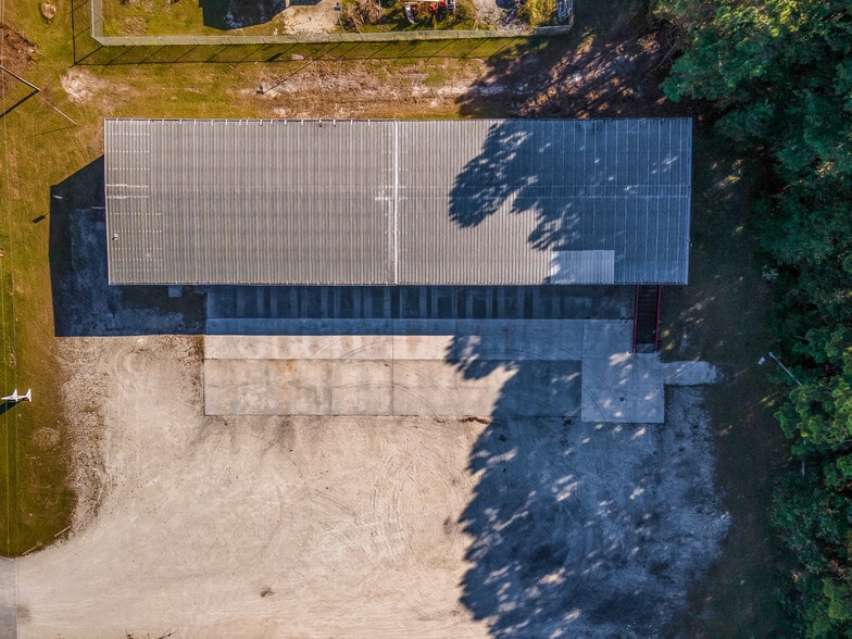 More Photos Of 161 Center St, Jacksonville Truck Terminal For Lease