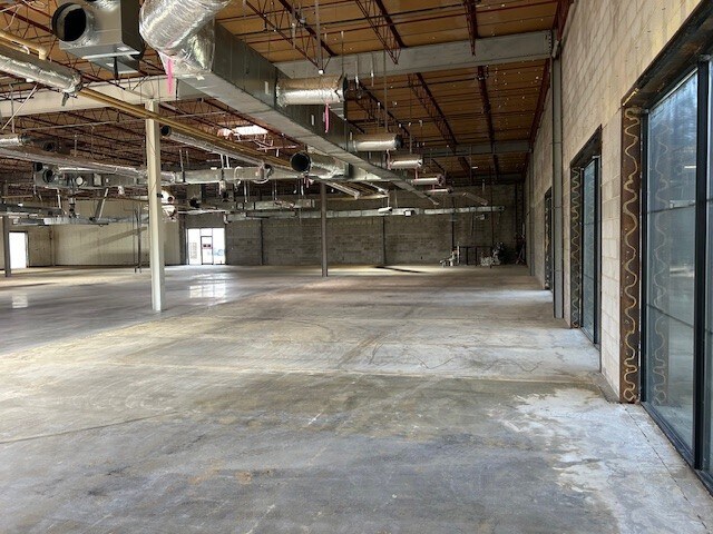 More Photos Of 1168 113th St, Grand Prairie Industrial For Sale