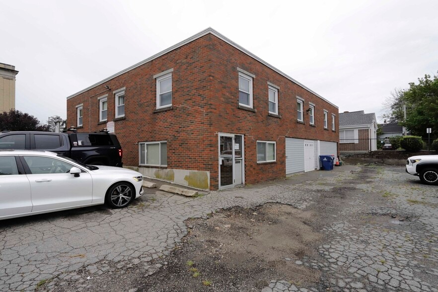 More Photos Of 460 County St, New Bedford Office For Lease