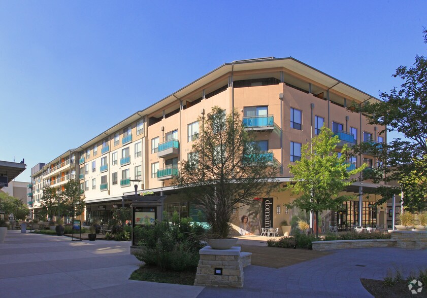 More Photos Of 11011 Domain Dr, Austin Coworking Space