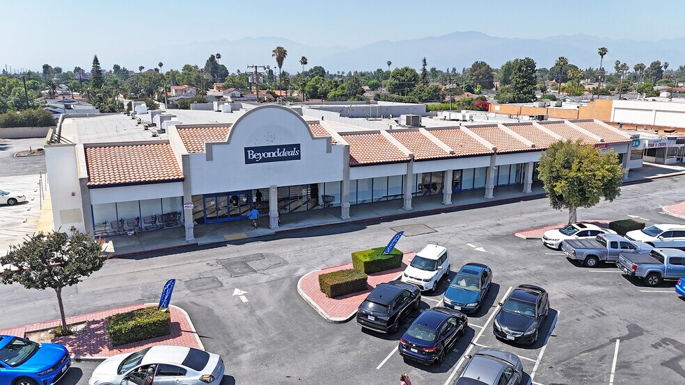 More Photos Of 1617 N Hacienda Blvd, La Puente General Retail For Lease