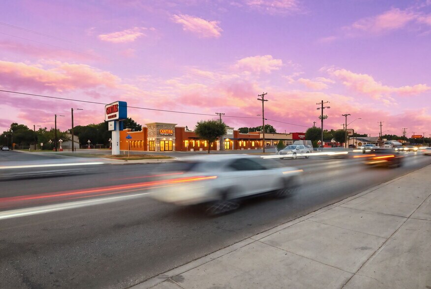 More Photos Of 4946 Rigsby Ave, San Antonio Restaurant For Sale