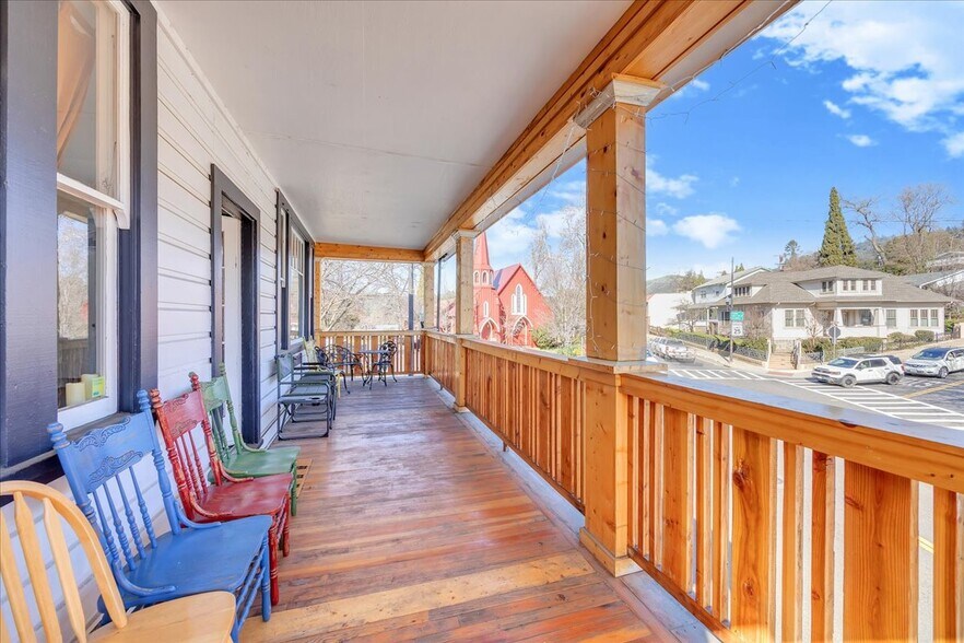 More Photos Of 134 N Washington St, Sonora Specialty For Sale