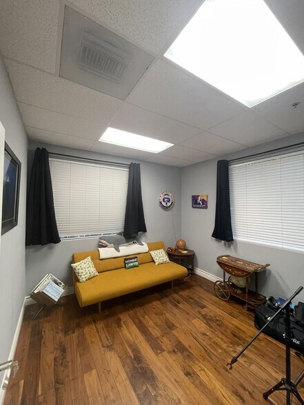 More Photos Of 175 E Wilbur Rd, Thousand Oaks Office For Sale