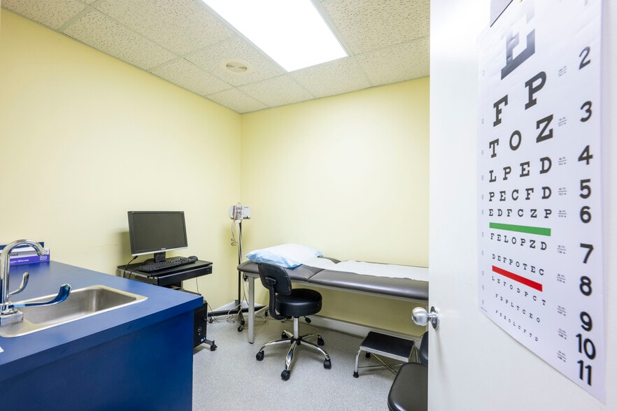 More Photos Of 1801 SE Hillmoor Dr, Port Saint Lucie Medical For Sale