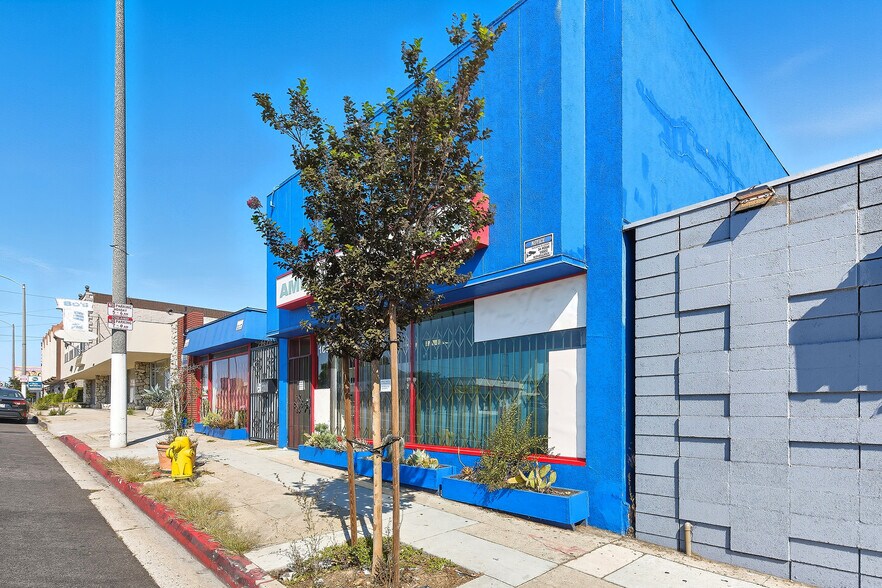 More Photos Of 1696 Centinela Ave, Inglewood Storefront Retail Residential For Sale