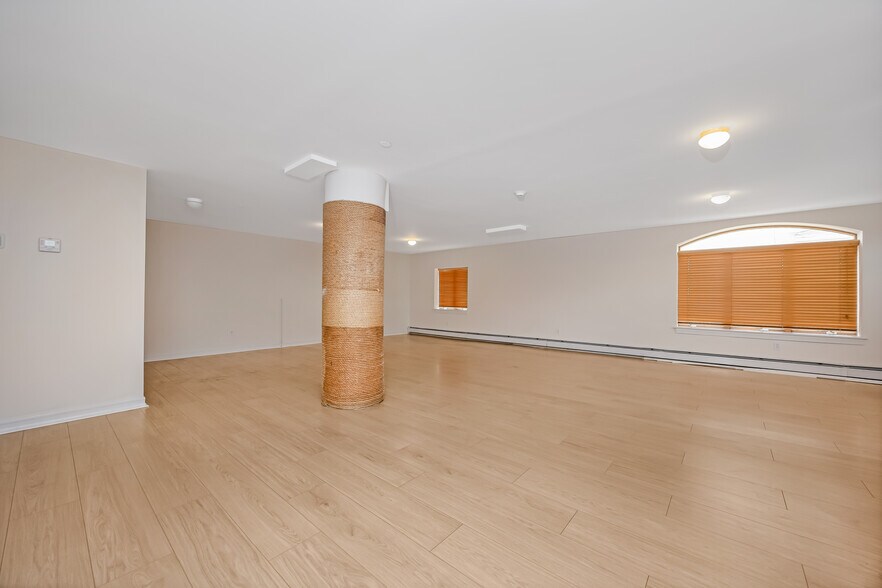 More Photos Of 66-06 70th St, Middle Village Office For Sale