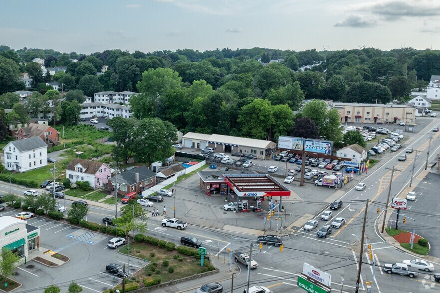 More Photos Of Hartford, Providence Auto Repair For Sale