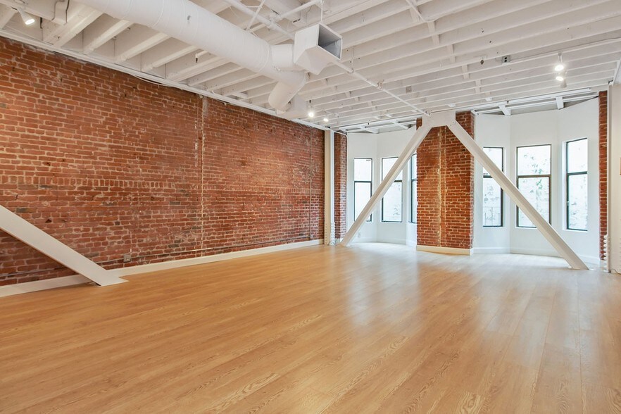 More Photos Of 1242 Market St, San Francisco Loft Creative Space For Lease