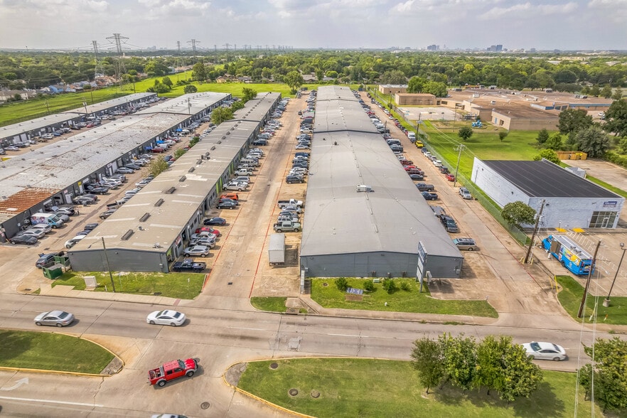 More Photos Of 11430 Bissonnet St, Houston Warehouse For Lease