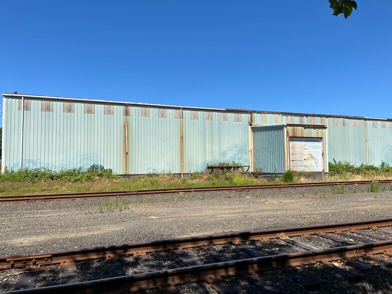 More Photos Of 2600 Bay Ave, Hoquiam Warehouse For Lease