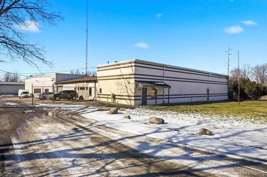 More Photos Of 415 N Lafayette St, South Lyon Warehouse For Sale