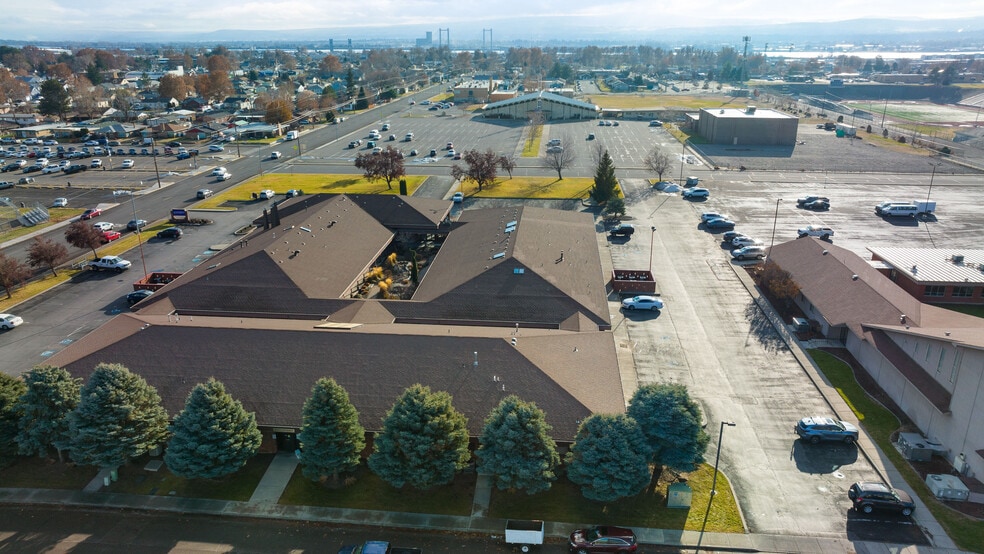 More Photos Of 1200 N 14th Ave, Pasco Medical For Sale