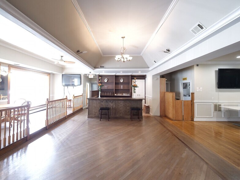 More Photos Of 3256-3258 N Elston Ave, Chicago Storefront Retail Residential For Sale