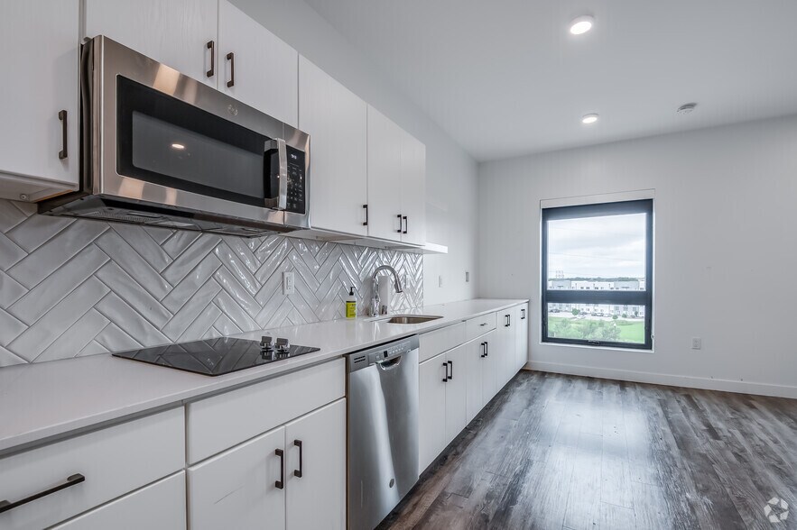 More Photos Of 155 Jackson St, Oshkosh Apartments For Lease