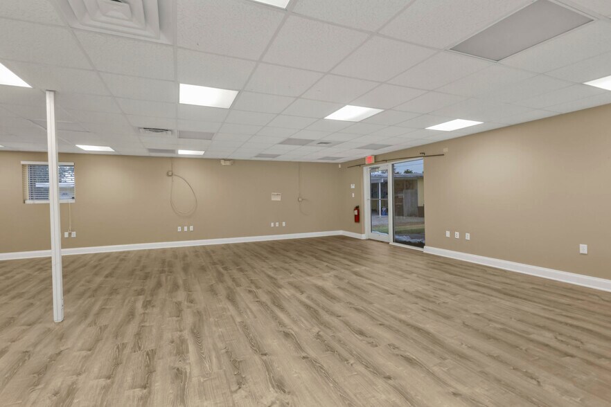 More Photos Of 128 W Charlotte Ave, Punta Gorda Office Residential For Sale