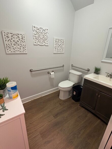 More Photos Of 316 W Millbrook Rd, Raleigh Office For Sale