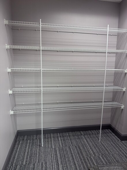 More Photos Of 399 Albany Shaker Rd, Loudonville Freestanding For Lease