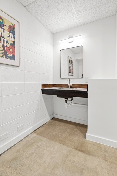 More Photos Of 1625 S Boston Ave, Tulsa Office For Lease