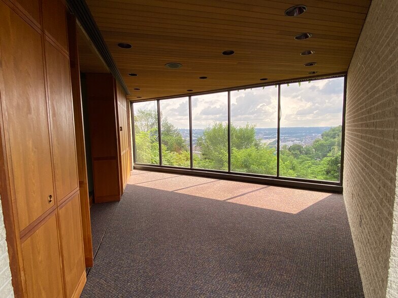 More Photos Of 55 Wyoming St, Pittsburgh Office Residential For Lease