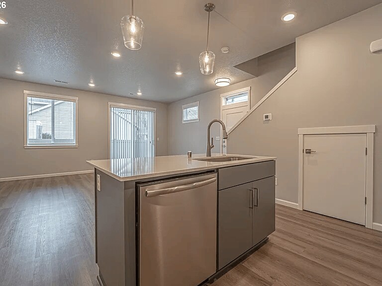 More Photos Of 16324 NE 21st St, Vancouver Multifamily For Sale