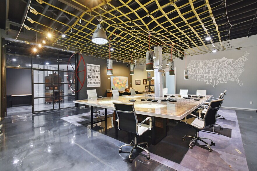 More Photos Of 3330 W Cypress St, Tampa Office For Sale