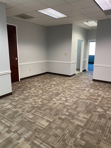 More Photos Of 4200 Morganton Rd, Fayetteville Office For Lease