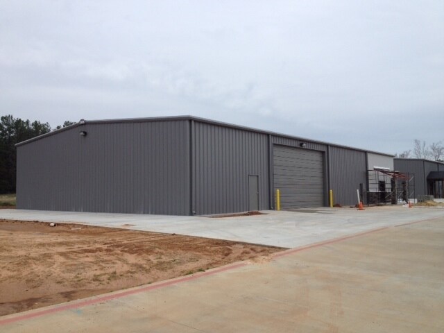 More Photos Of 104 Dowden Pl, Longview Warehouse For Lease