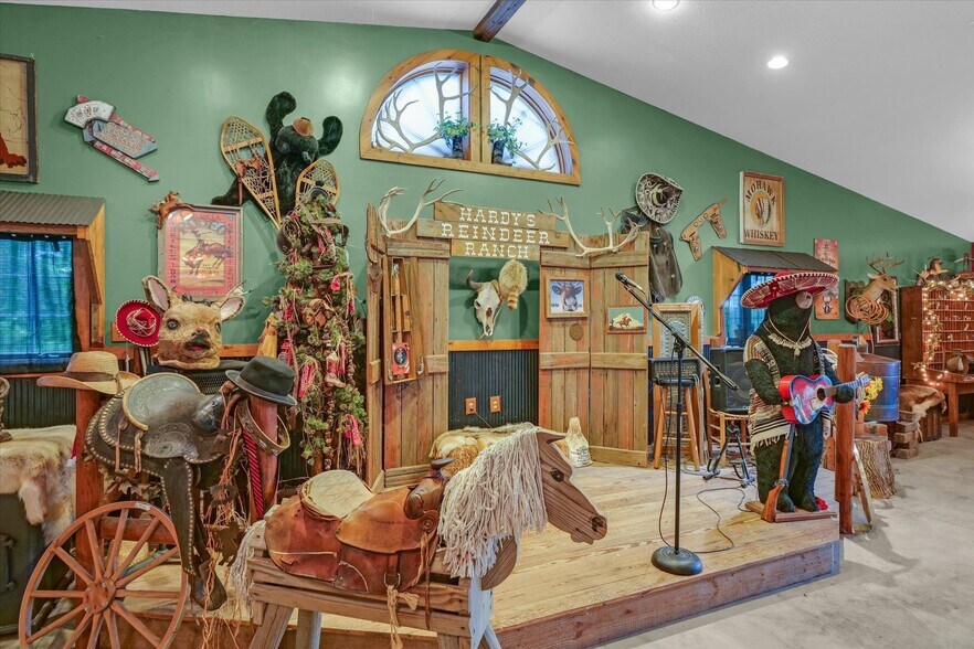 More Photos Of 1356 County Road 2900 N, Rantoul Specialty For Sale