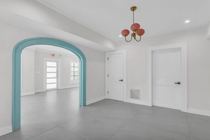 More Photos Of 563 NE 67th St, Miami Medical For Lease