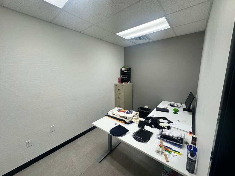 More Photos Of 21035 N Cave Creek Rd, Phoenix Storefront Retail Office For Sale
