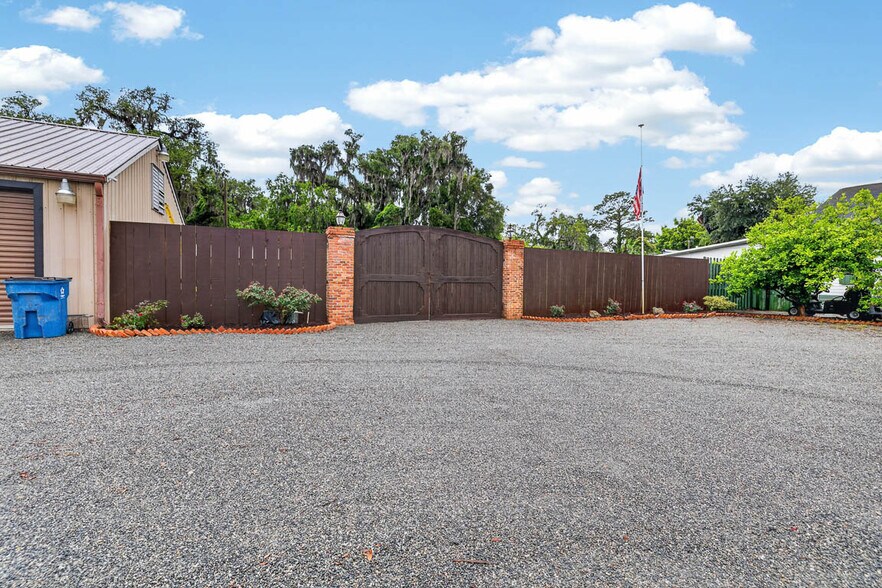More Photos Of 1607 Norwich St, Brunswick Flex For Sale