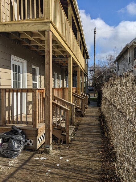 More Photos Of 2066 Robin St, Lakewood Apartments For Sale