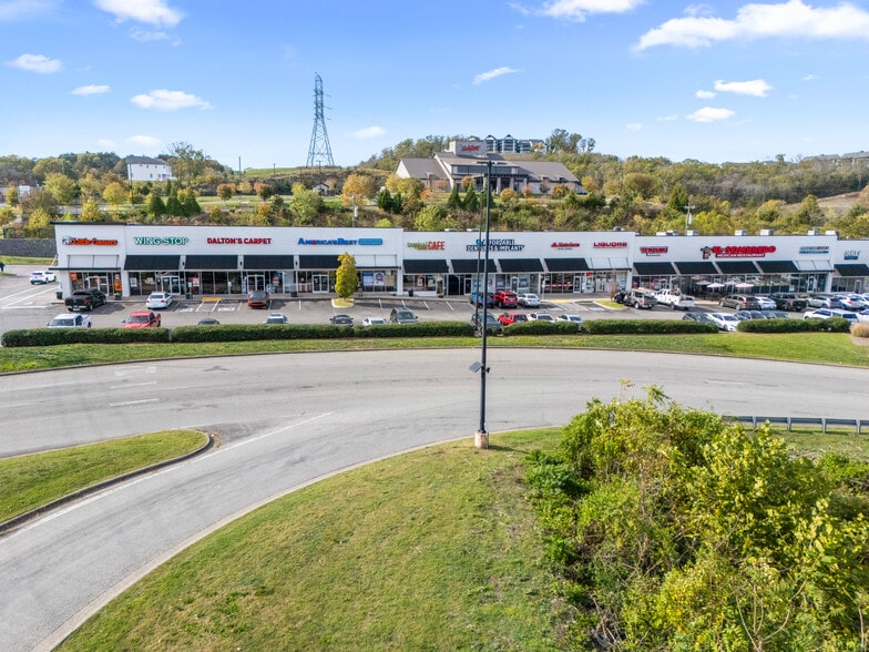 More Photos Of 7050-7088 Charlotte Pike, Nashville Storefront For Lease