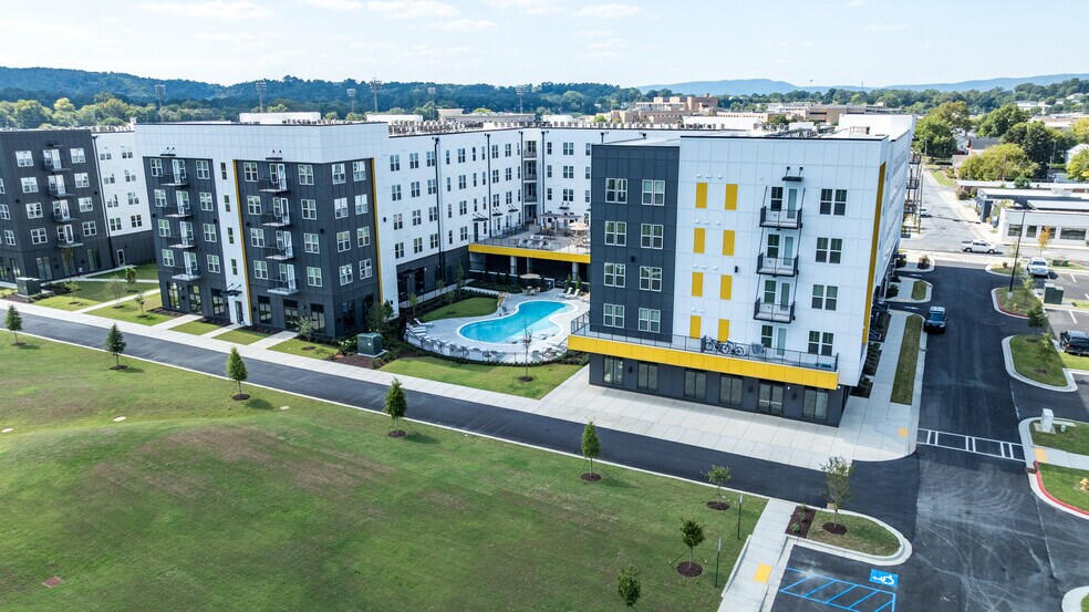 Primary Photo Of 340 W 3rd St SW, Rome Apartments For Lease