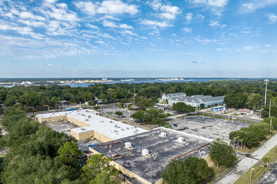 More Photos Of 5566 Fort Caroline Rd, Jacksonville Unknown For Lease