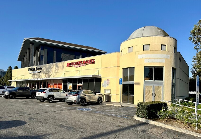 Primary Photo Of 4678 Campus Dr, Newport Beach Unknown For Lease