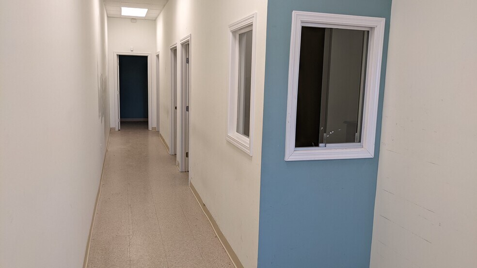 More Photos Of 8955 N Hwy 6, Houston Unknown For Lease