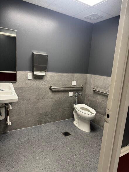 More Photos Of 5113 Sr 674, Wimauma Office For Lease