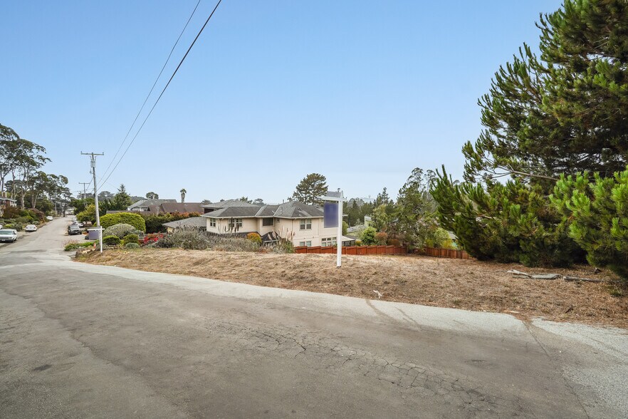 More Photos Of 00 Avenue Granada, El Granada Land For Sale