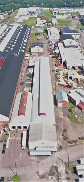 More Photos Of 212 Tank Rd, Berwick Warehouse For Lease